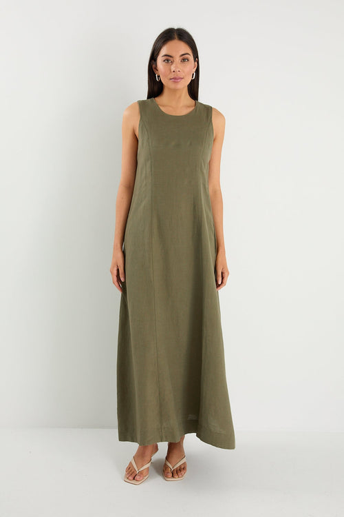 model wearing green linen dress col_pattern