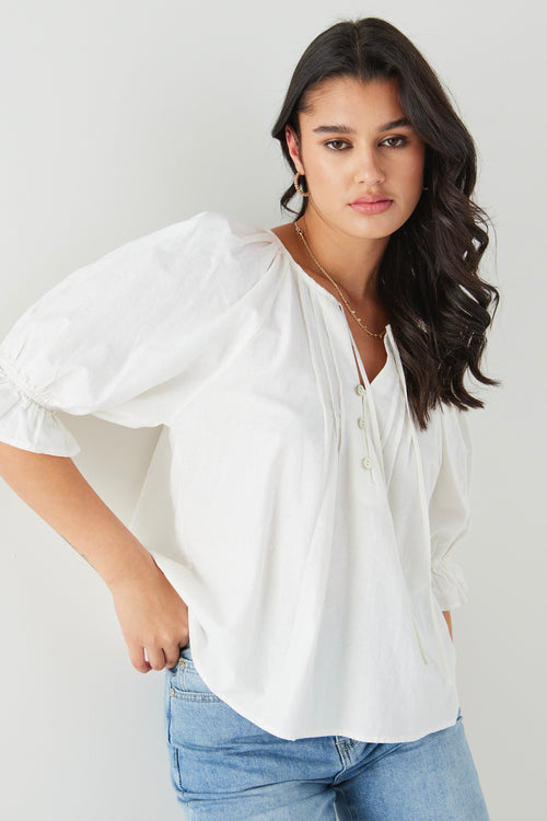 Frolic White Linen Pintuck Ss Top WW Top Ivy + Jack   