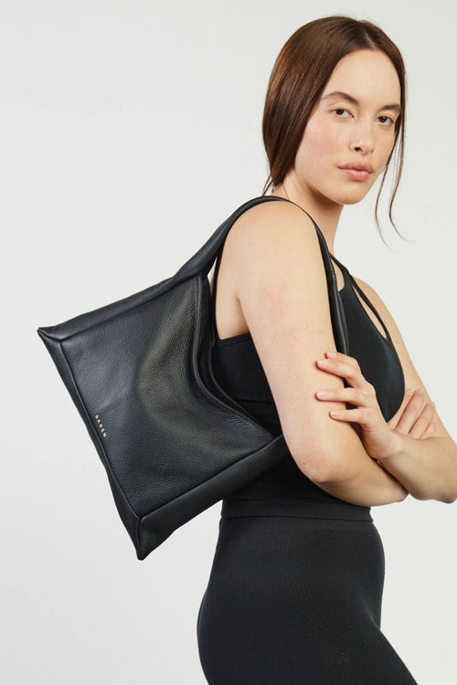 black shoulder bag