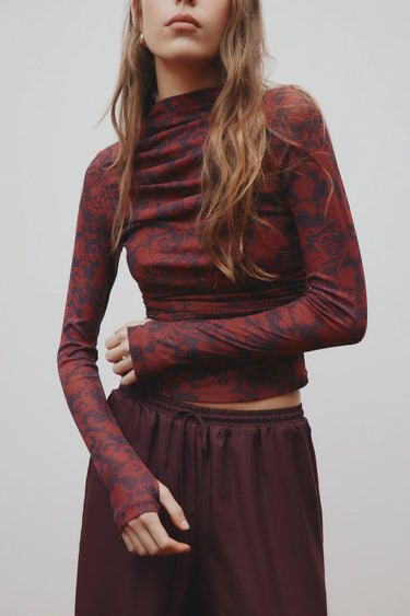 Clementine Berry Print Ruched Front LS Mesh Top