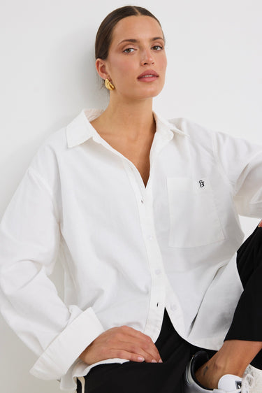 Woman wearing a white shirt 