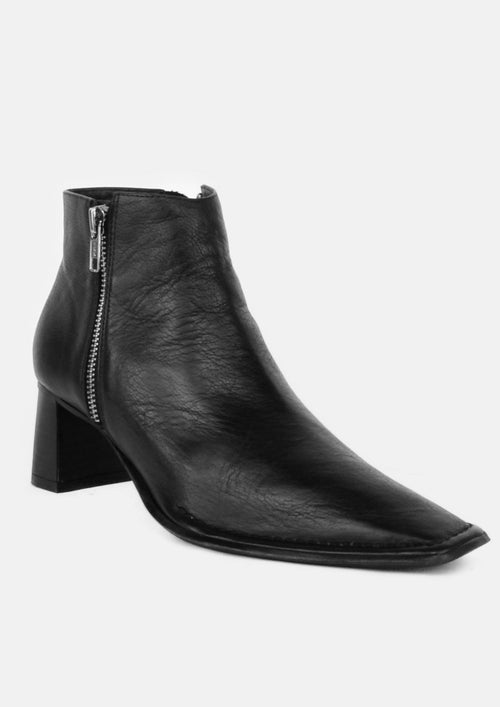 Cardia Heeled Black Leather Pointed Boot with Side Zip ACC Shoes - Boots Caverley   