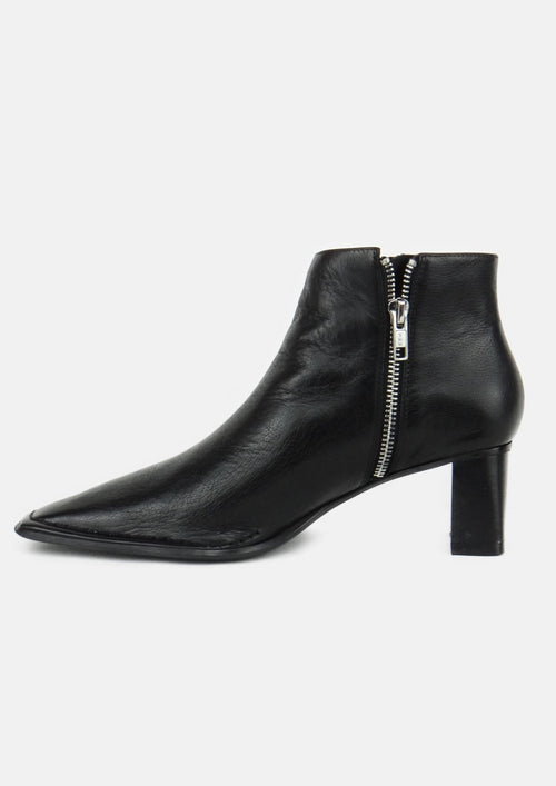 Cardia Heeled Black Leather Pointed Boot with Side Zip ACC Shoes - Boots Caverley   